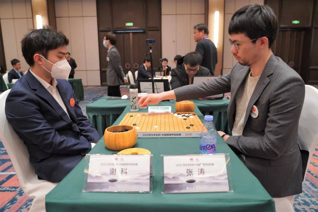 华为手机荣耀八怎么样
:围甲联赛：柯洁输棋深圳无缘总决赛 开封、清一遗憾降级-第9张图片-太平洋在线下载