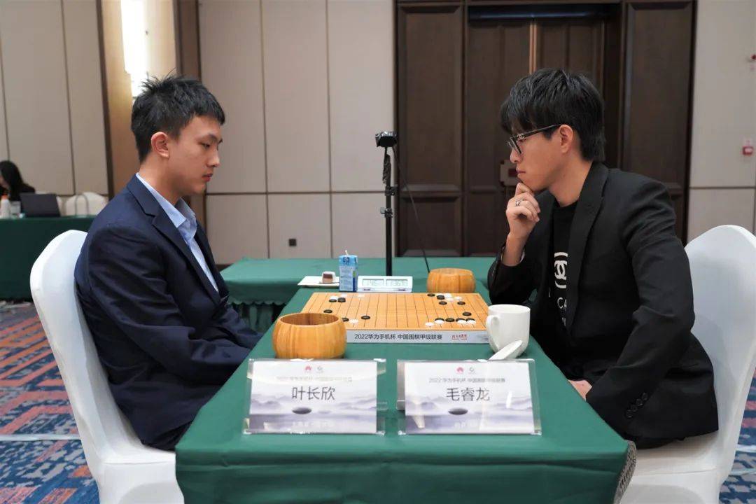 华为手机荣耀八怎么样
:围甲联赛：柯洁输棋深圳无缘总决赛 开封、清一遗憾降级-第12张图片-太平洋在线下载