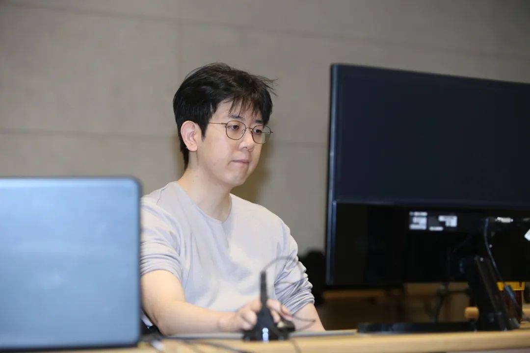 华为手机荣耀八怎么样
:围甲联赛：柯洁输棋深圳无缘总决赛 开封、清一遗憾降级-第21张图片-太平洋在线下载