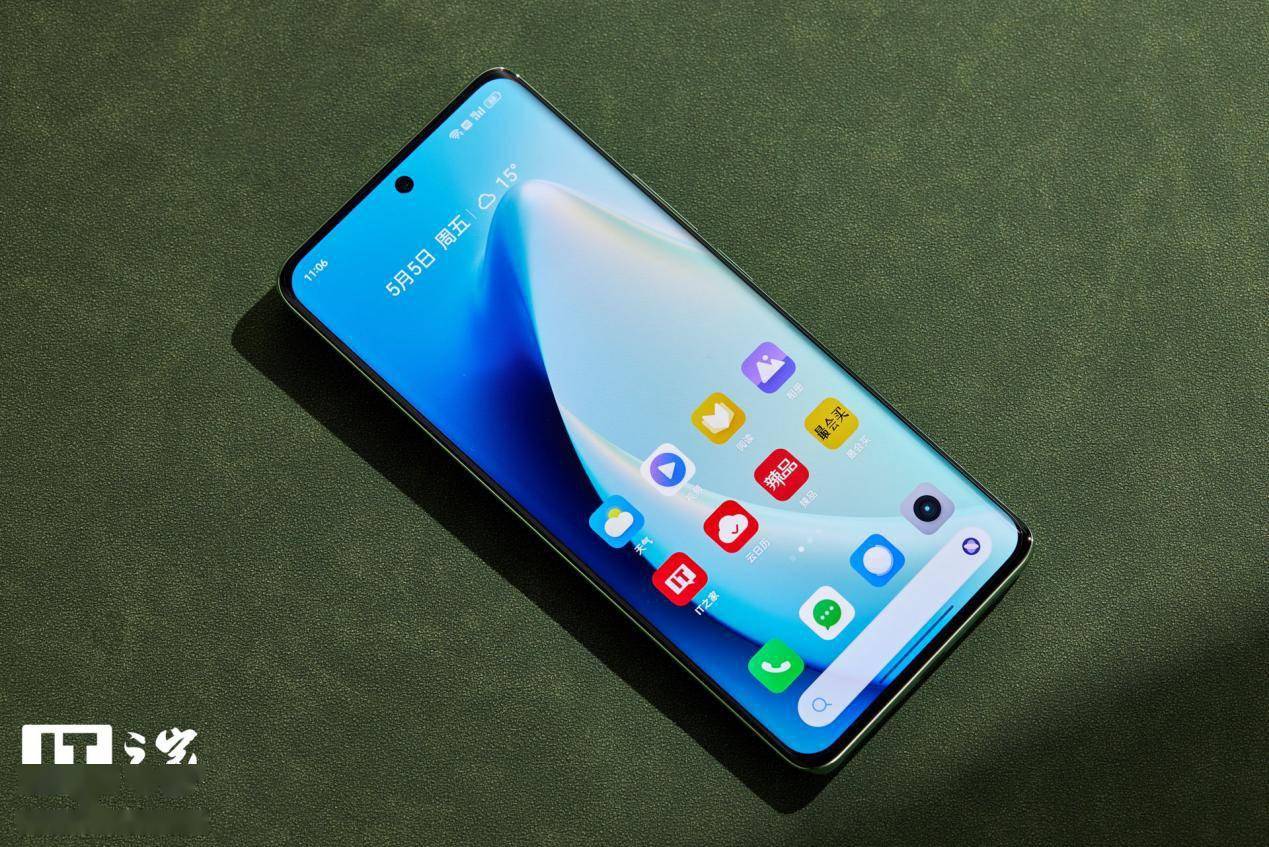 realme是什么牌子手机:【IT之家开箱】realme 真我 11 Pro + 手机评测图赏：新大师设计彰显轻奢质感